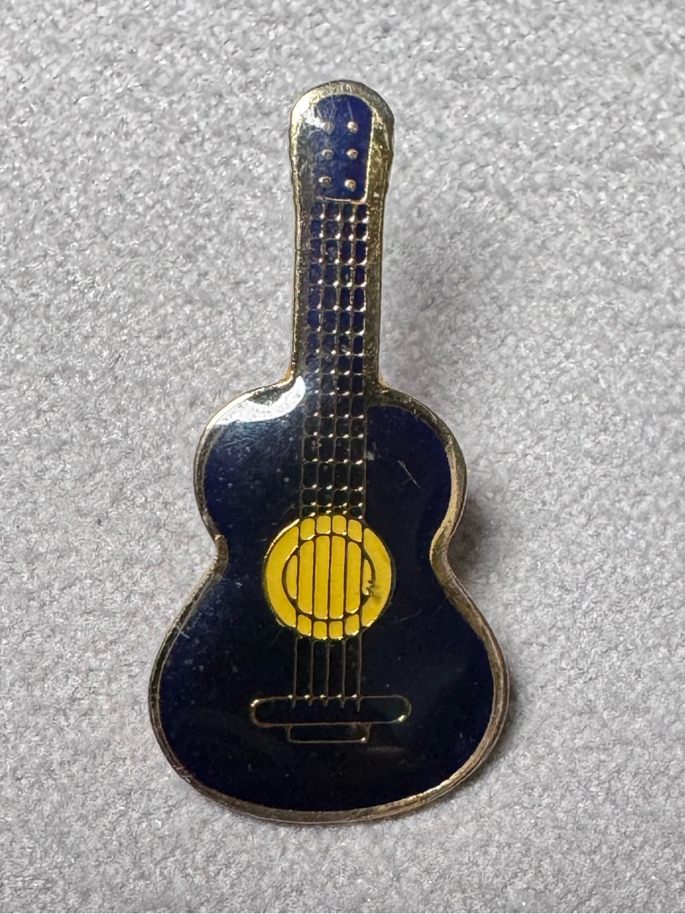 Guitar lapel pin - enamel